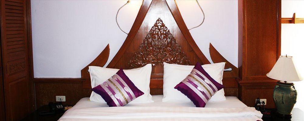 Patong Beach Bed And Breakfast Екстериор снимка