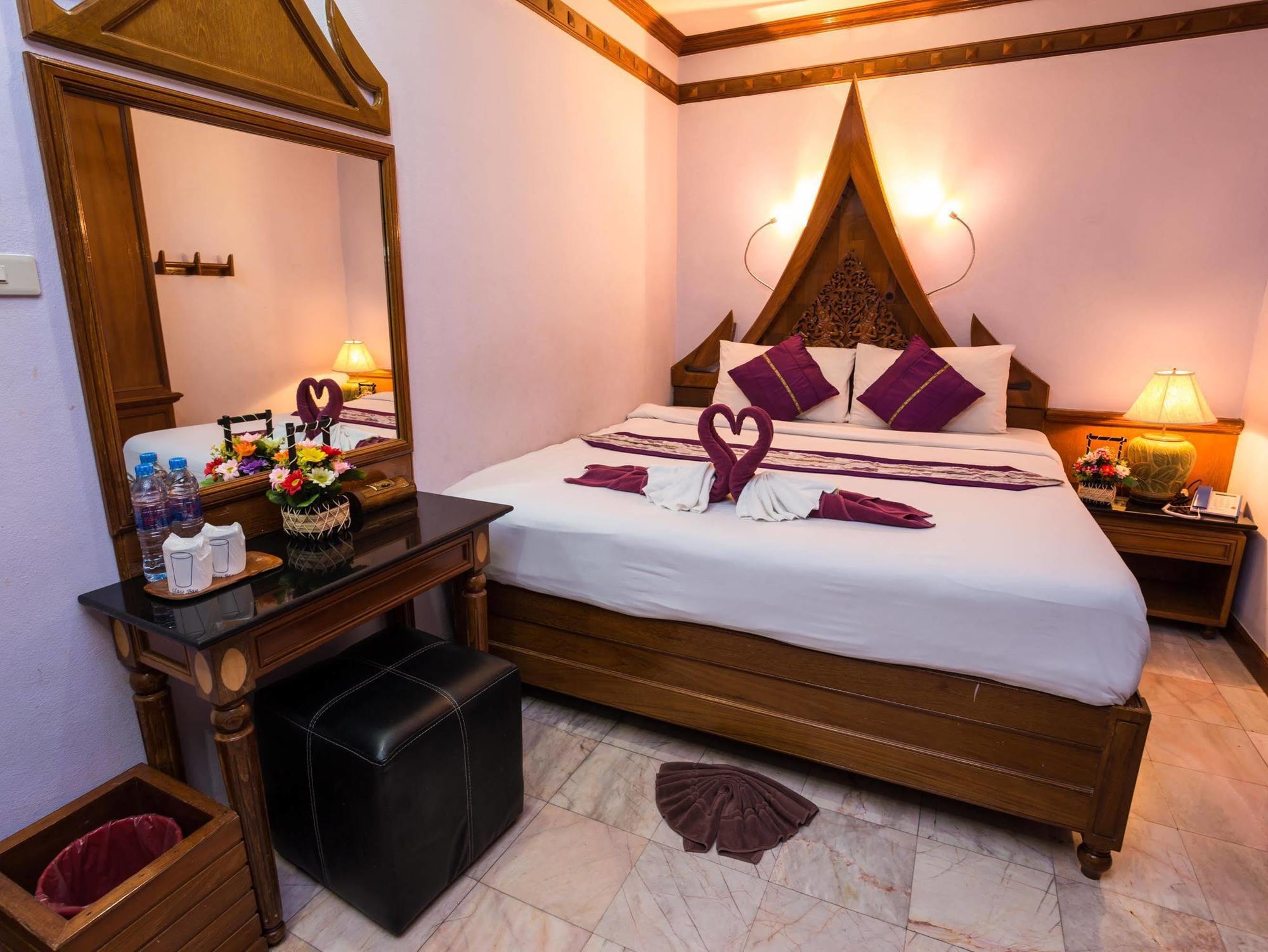 Patong Beach Bed And Breakfast Екстериор снимка