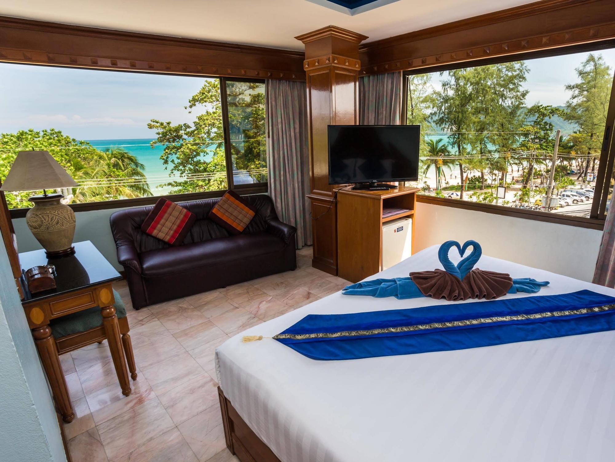 Patong Beach Bed And Breakfast Екстериор снимка